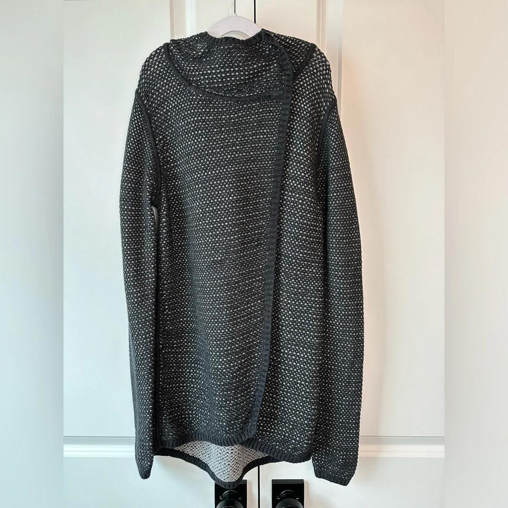 Ivivva by Lululemon Girls Knit Hooded Cardigan Gray (Size 14)